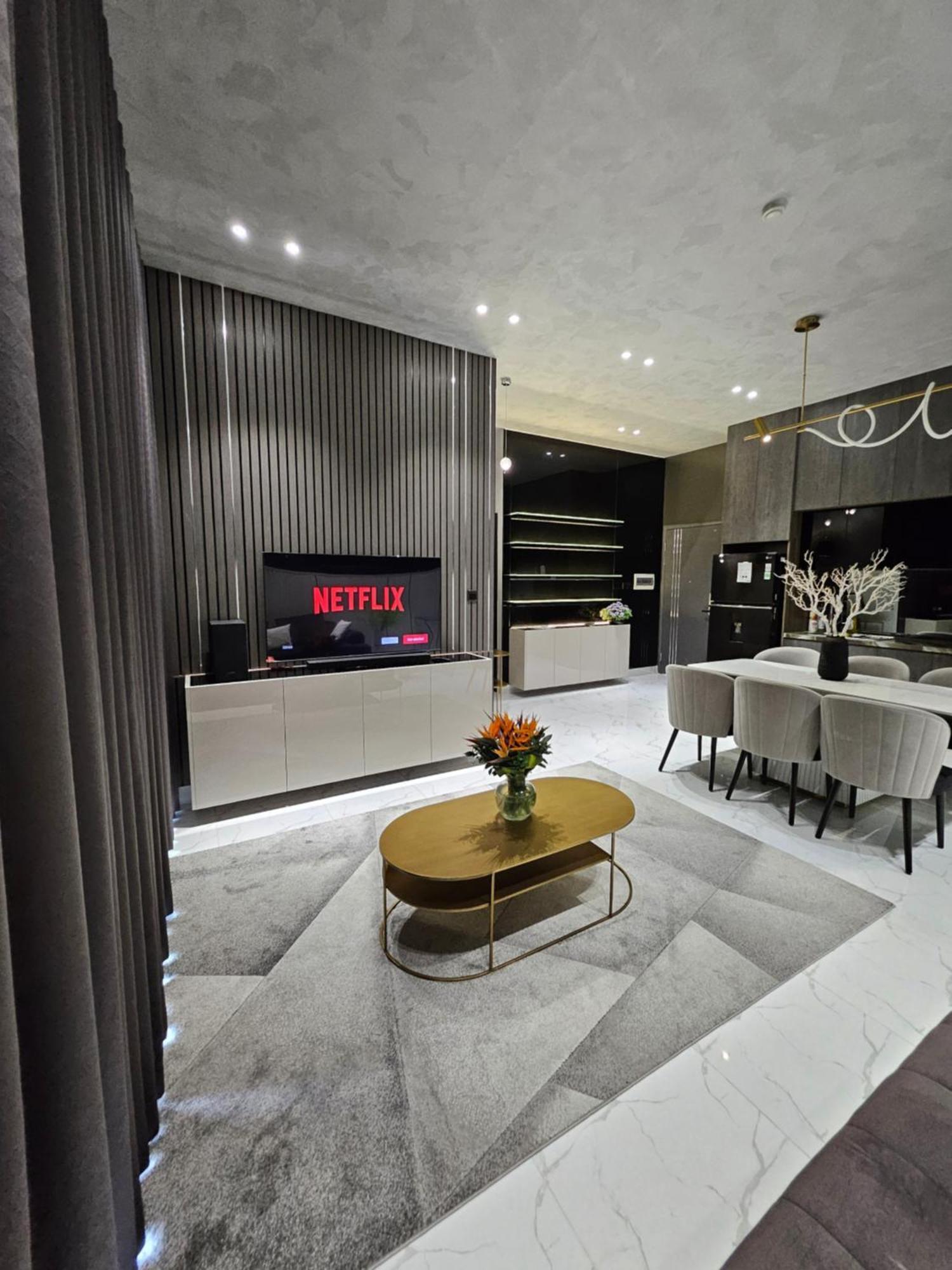 Lakeview 2, Thu Thiem - Rory's Apartment *