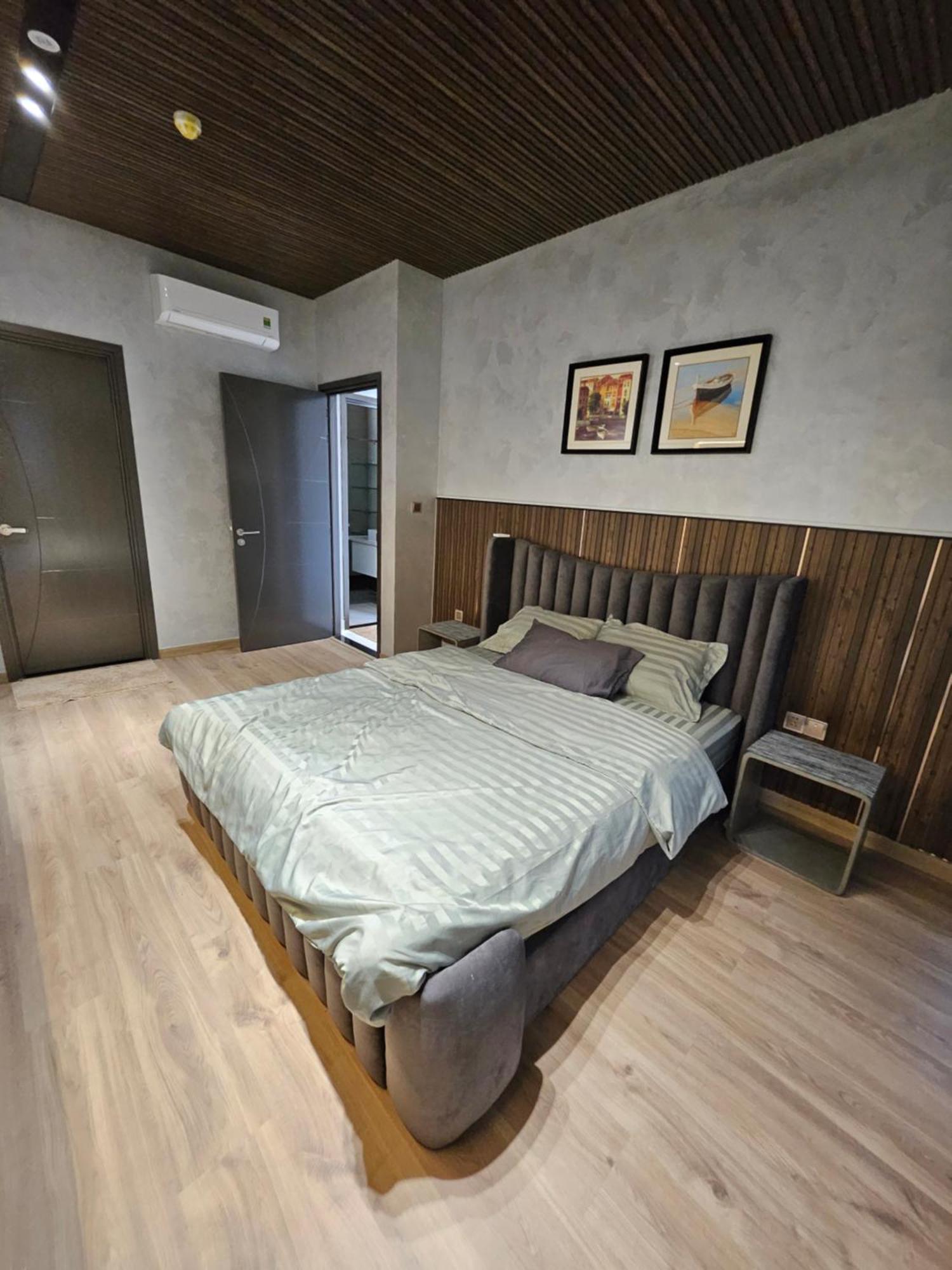 Apartment Lakeview 2, Thu Thiem - Rory's