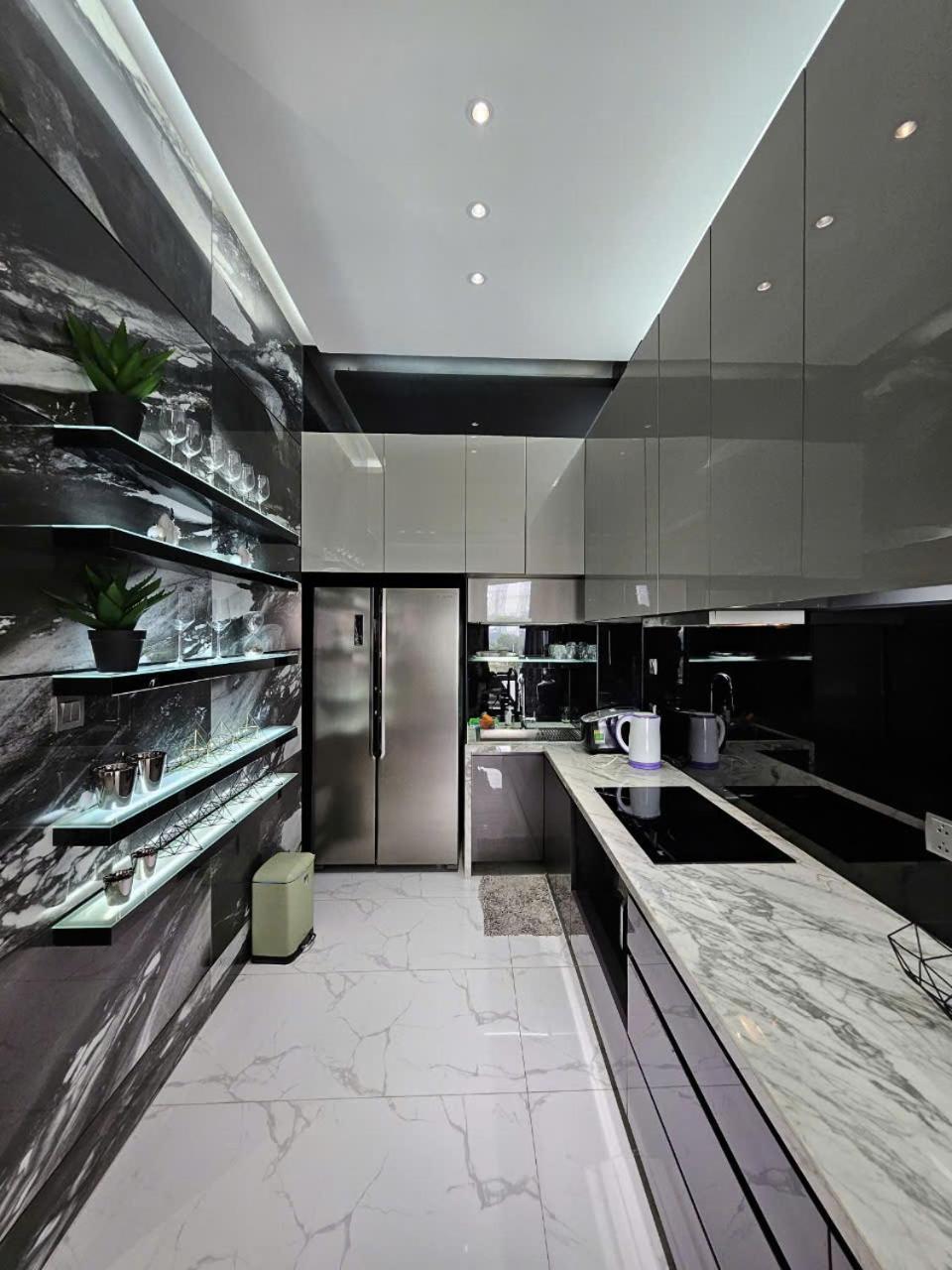 Apartment Lakeview 2, Thu Thiem - Rory's *